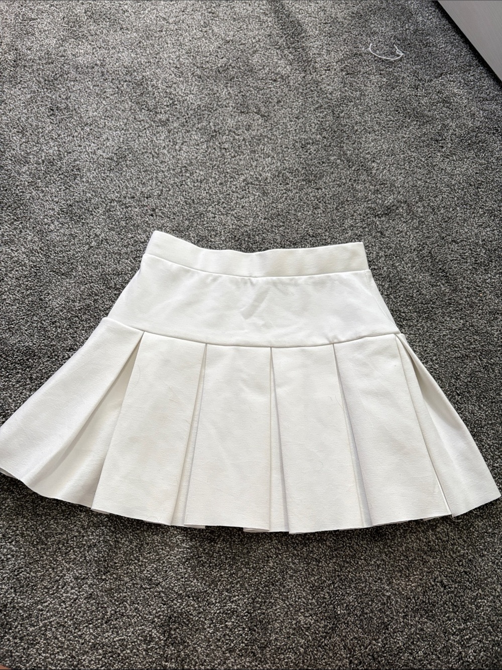 Lioness Women's White Pleated Mini Skirt - Picture 3 of 3